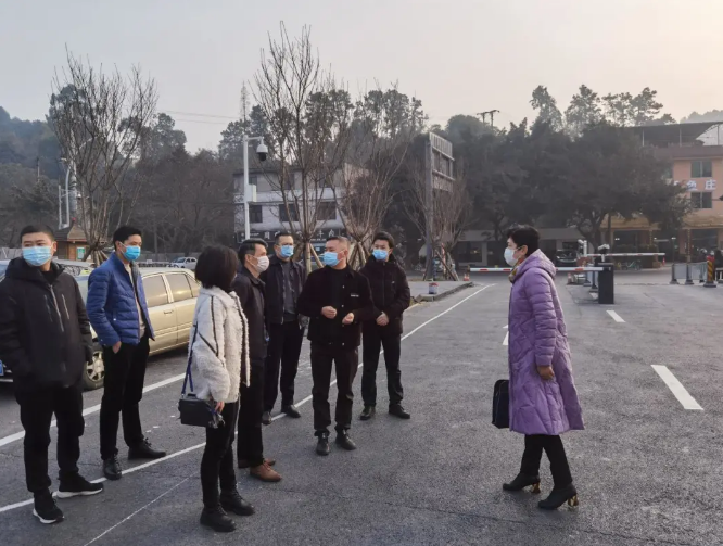 (楊建平一行督查現(xiàn)場) (楊建平一行督查現(xiàn)場)